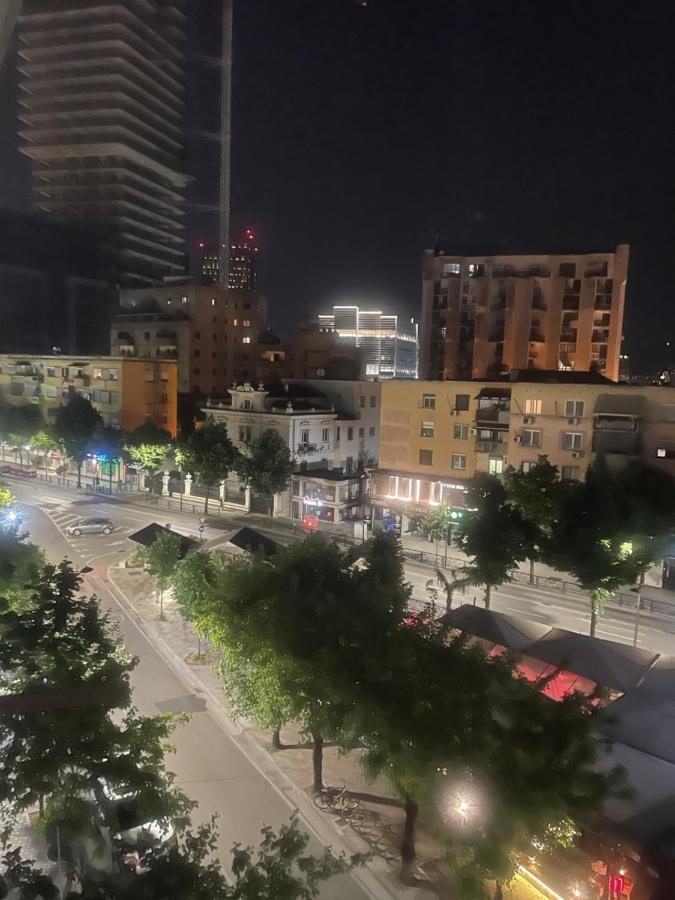 City Center Apartment Kafe Flora Tiranë Eksteriør bilde